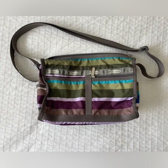 Lesportsac Handbags - LESPORTSAC - Everyday Bag. In Denver strip
